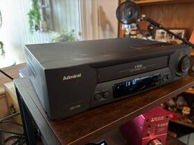 Admiral 40447 Vhs Tape Player/recorder - Used Working Well