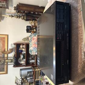 Akai Vs-1092u Hq Vhs Vcr Video Cassette Recorder Powers On Eats Tape