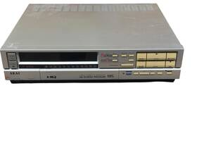 Akai Vs-1099u Hq Vhs Vcr Video Cassette Recorder Powers On Eats Tape As-is