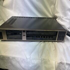 Akai Vs-603u Vcr With Remote