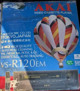 Vs-r120em Akai Vintage Vhs New Old Stock - Made In Japan Original Box Vs-r120em Akai Vintage Vhs New Old Stock - Made In Japan Original Box