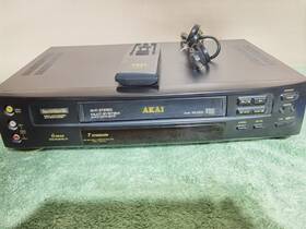 Akai Vs-x600 Multi System Vhs Vcr 110-240v Ntsc Pal Secam Gx Heads With Remote Box