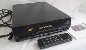 Audiovox Avp-5000 Vhs Player With Remote For Parts