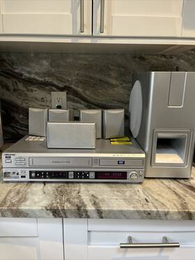 Audiovox Vd1400ht Home Theater System Dvd Vcr Surround Sound Vd1400