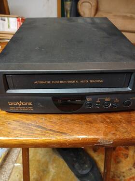 Broksonic Vpdt-657ct Vhs Player Automatic Function Digital Auto Tracking Works Great