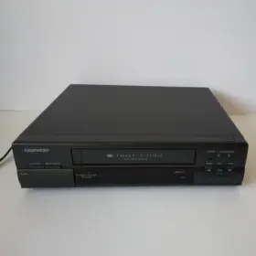 Dv-f823n Daewoo Vcr Model Vhs Player/recorder No Remote Tested Works