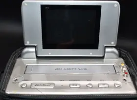 Me-10 Eddie Bauer Rare 5 Inch Lcd Monitor / Vcp Combo Mobile Video System Tested