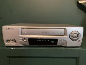 Ev787 Emerson Vcr / Vhs Player Recorder 4 Head Hi Fi Stereo No Remote For Parts