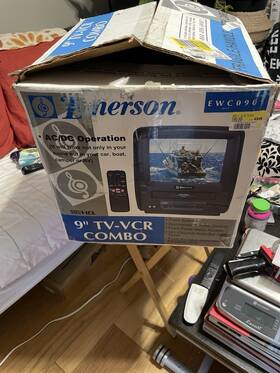Emerson Ewc0901 Model 9 Tv-vcr Combo Vhs Player Recorder Works Great Remote