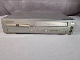 Emerson Ewd2202 Vcr Dvd Vhs Recorder Combo 4 Head Powers On Parts Or Repair Only