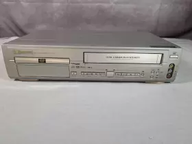 Ewd2202 Emerson Vcr Dvd Vhs Recorder Combo 4 Head Powers On Parts Or Repair Only