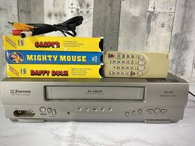 Emerson Ewe404 Vcr Vhs Player/recorder With Remote Bundle