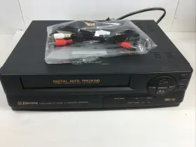 Vcpr200 Emerson Vcr Player/recorder With Selective Recording And Digital Autotracking