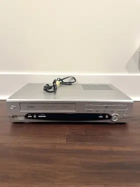 E4000 Esa Dvd Vcr Combo 4 Head Hi-fi Stereo Vhs Player. No Remote