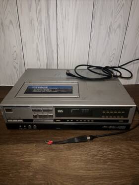 Fisher Fvh-615 Vcr Studio Standard Vhs Video Cassette Recorder Untested Parts