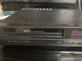 Fsiher Fvh-4050 Vintage Fisher Video Cassette Recorder Vcr No Remote Tested Working
