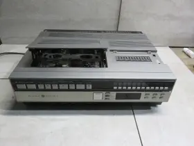 1vcr3010x Ge Vintage General Electric Vcr/vhs Player Tested To Power On Only