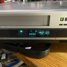 1vcr5004x Ge General Electric Vcr Parts Only Powers On Untested