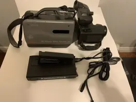 Cg-9910 Ge 9810 General Electric Camcorder Hq Movie Video System Vhs Untested