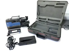 9825 Ge Vintage Cg Vhs Camera Camcorder With Accessories Auto Focus 9825 Ge Vintage Cg Vhs Camera Camcorder With Accessories Auto Focus