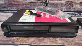 Vg-7725 Ge 4 Head Vcr Vhs Player With Manual Universal Remote And Av Cable