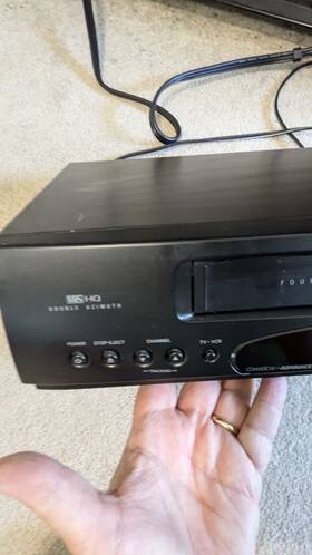 Ge Vg-7910 Vhs Vcr Hq 4 Head Model Vg-4267 Video Player/recorder No Remote Works