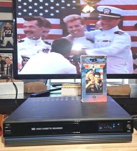 Ge Vg2001 Video Cassette Recorder Vhs Vcr With Cable No Remote Tested