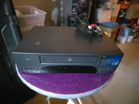 Vg2040 Ge Vintage Vhs Video Cassette Recorder With Av Cables