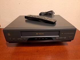 Ge Vg4030 General Electric 4 Head Vcr Vhs Player W Original Remote - Working