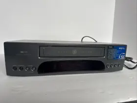 Vg4061 Ge Vcr - Untested / For Parts
