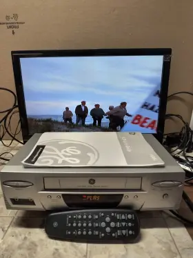 Vg4045 Ge Vg4260 General Electric Vcr Vhs 4-head Video Recorder Tested With Remote And Guide