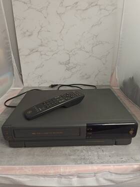General Electric Vg2035 Vintage Ge Vhs Recorder With Remote Tested Works