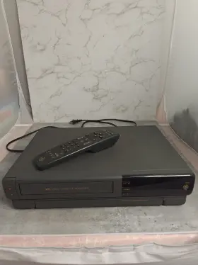 Vg2035 General Electric Vintage Ge Vhs Recorder With Remote Tested Works