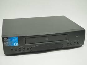 General Electric Vg2063 Vhs Vcr Player No Remote Works Great Free Shipping
