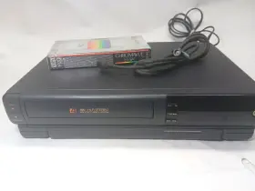 Vg4235 General Electric Ge Hi-fi Stereo 4 Head Pro-fect Vhs Player No Remote - Tested