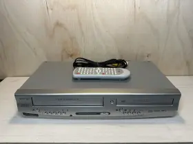 V07dvdvcr Gfm V07dvdvhs Dvd Vcr Combo Vhs Player Recorder 4 Head. Works Great With Remote