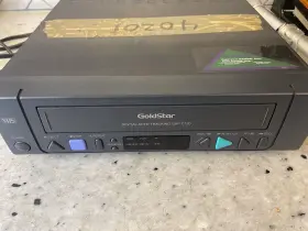 Gvp-c120 Goldstar Vhs Vcr Video Cassette Player With Power Supply Untested Read