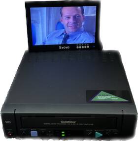 Goldstar Gvp-c125 Ac/dc Vcr Vhs Video Cassette Player - With Power And Hook Up