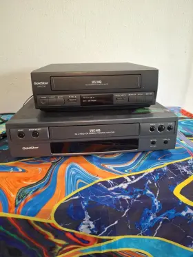 Gvp-f130 Goldstar Gvr-435 Gvr-c435 And Vcr Lot For Parts Or Repair F130 Works Wonftt Eject