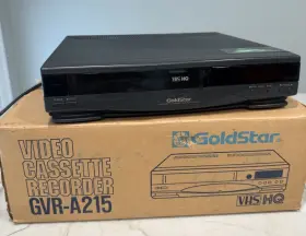Gvr-a215 Goldstar Vtg Vhs Video Cassette Player With Original Box No Remote