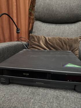Goldstar Gvr-b245 For Parts Vcr Vhs Player On Screen Program Auto Tracking
