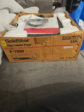 P-730m Goldstar Vcr Vhs Player Partial Box