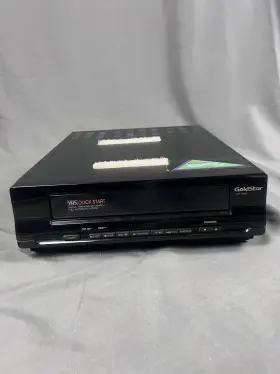 Vcp-105m Goldstar Vcr Model Vhs Player Vintage