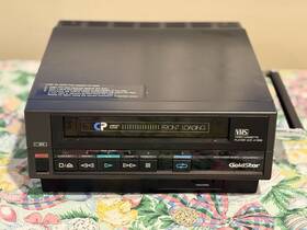 Goldstar Vcp-4100m Vhs Video Cassette Player Vcp 4100m No Remote Tested Working Very Clean