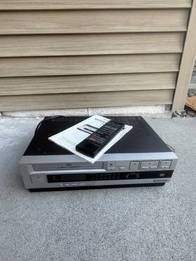 Hitachi 43ay Vintage Vcr Model # Vt-43 Ay With Remote And Manual Works