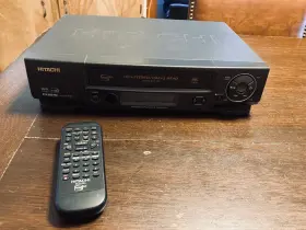 Vt-fx6510a Hitachi Fx6510 Vcr Vhs Recorder 4 2 Head Hi-fi Stereo Remote Tested