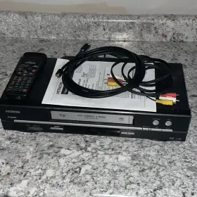 Fx685 Hitachi Hi-fi Stereo/4-head Vcr/vhs Player With Remote And Manual Tested