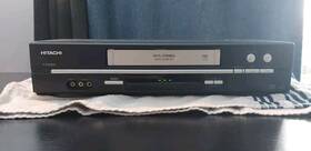 Hitachi Fx695 Vcr / Vhs Player Black/ Silver Vintage Tested Working No Remote