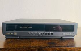 Hitachi M265 Vcr 4 Head Player And Recorder With 7 Vhs Movies No Remote Tested