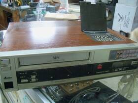 Hitachi Vt-19a Vintage Video Deck Vhs Model # W
